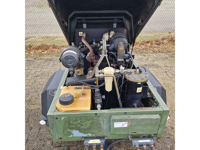 Compressor mobiel, ingersoll-rand, typer1075f726, 2003 - afbeelding 11 van  31