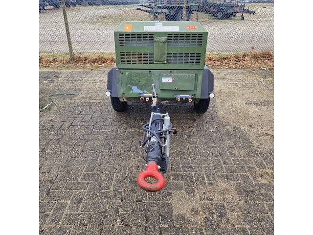 Compressor mobiel, ingersoll-rand, typer1075f726, 2003 - afbeelding 12 van  31