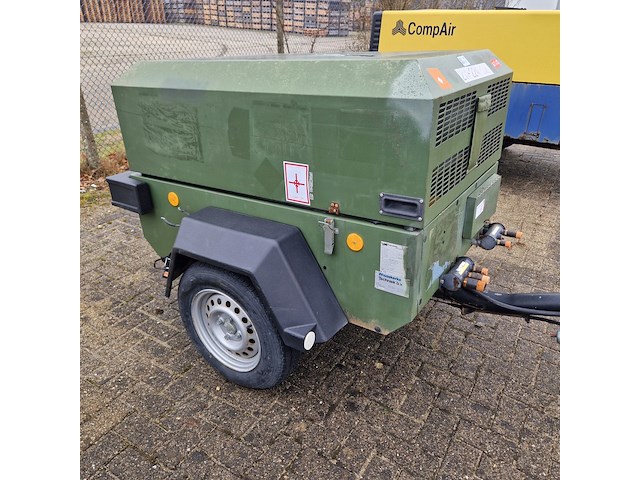 Compressor mobiel, ingersoll-rand, typer1075f726, 2003 - afbeelding 26 van  31