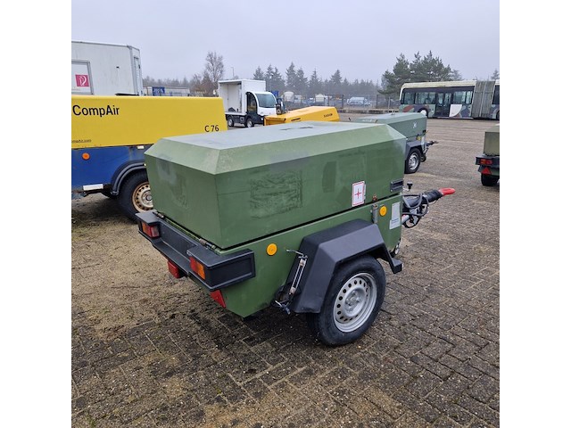 Compressor mobiel, ingersoll-rand, typer1075f726, 2003 - afbeelding 27 van  31
