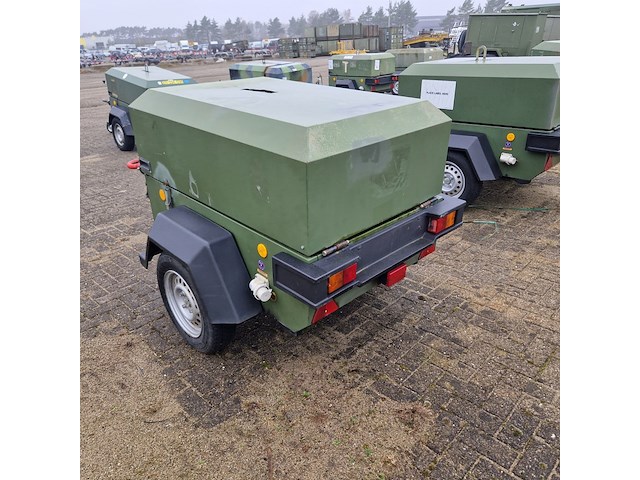Compressor mobiel, ingersoll-rand, typer1075f726, 2003 - afbeelding 29 van  31