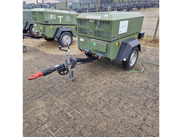 Compressor mobiel, ingersoll-rand, typer1075f726, 2003 - afbeelding 1 van  48