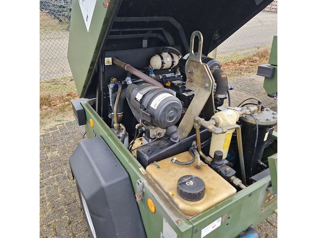 Compressor mobiel, ingersoll-rand, typer1075f726, 2003 - afbeelding 13 van  48