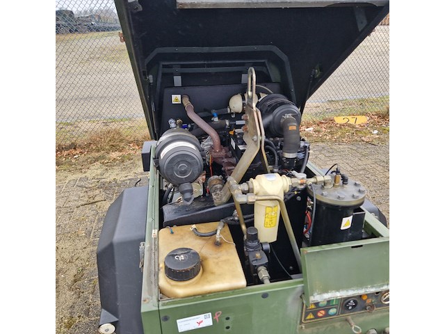 Compressor mobiel, ingersoll-rand, typer1075f726, 2003 - afbeelding 14 van  48