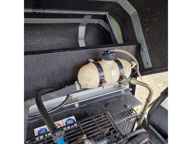 Compressor mobiel, ingersoll-rand, typer1075f726, 2003 - afbeelding 22 van  48