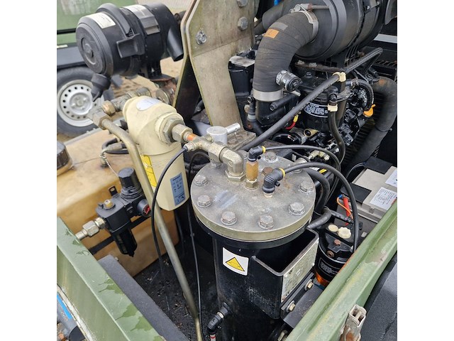 Compressor mobiel, ingersoll-rand, typer1075f726, 2003 - afbeelding 25 van  48