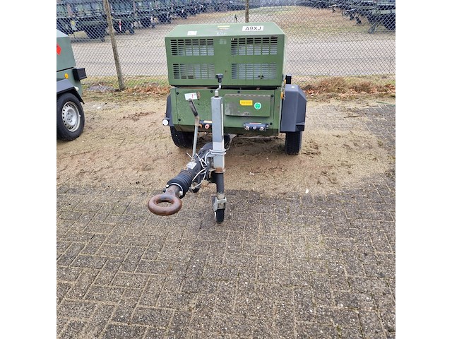Compressor mobiel, ingersoll-rand, typer1075f726, 2003 - afbeelding 12 van  23