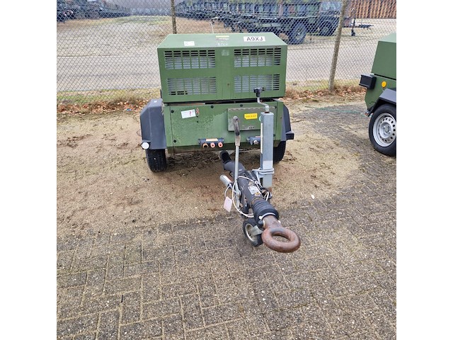 Compressor mobiel, ingersoll-rand, typer1075f726, 2003 - afbeelding 17 van  23