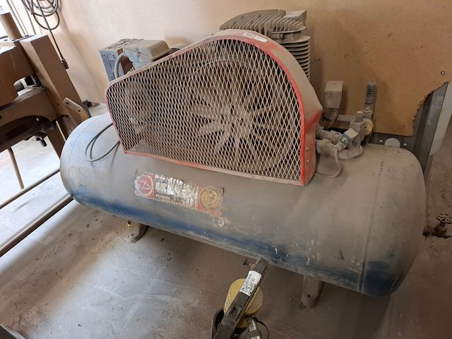 Compressor omg, bouwjaar 1976 - afbeelding 1 van  8