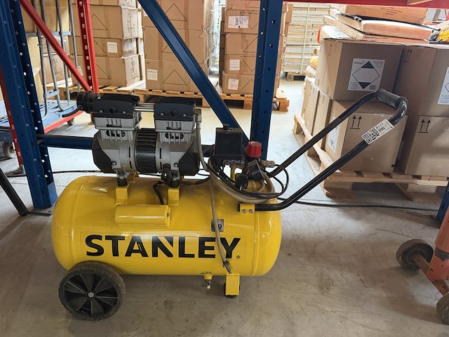 Compressor, stanley - afbeelding 1 van  4