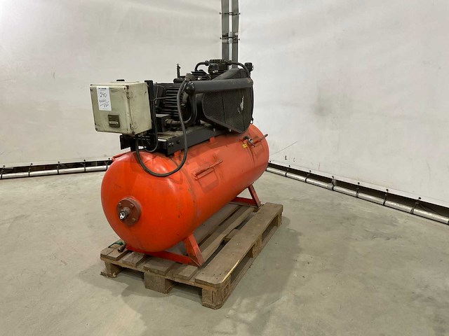 Compressor - afbeelding 1 van  4