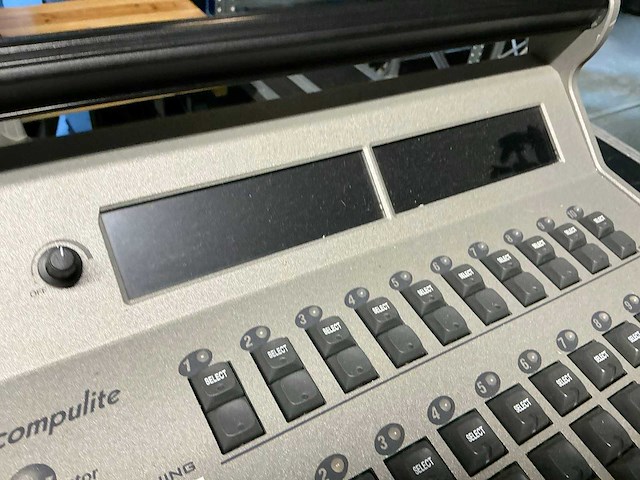 Compulite - vector wing - light mixing console - afbeelding 4 van  7