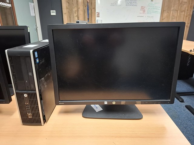 Computer met 2x beeldscherm hp, hp pro 6300 sff i5 - afbeelding 1 van  5