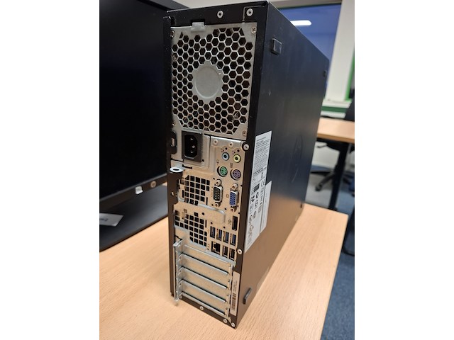 Computer met 2x beeldscherm hp, hp pro 6300 sff i5 - afbeelding 3 van  5