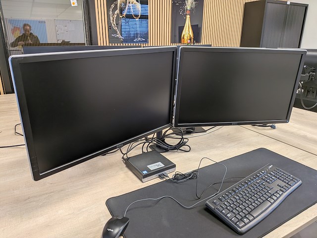 Computer met 2x full hd beeldscherm hp, elitedesk 800 g3 desktop mini - afbeelding 14 van  17