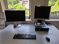 Computer met 2x monitor, fujitsu, dt8-d3061 core i3 - afbeelding 1 van  5