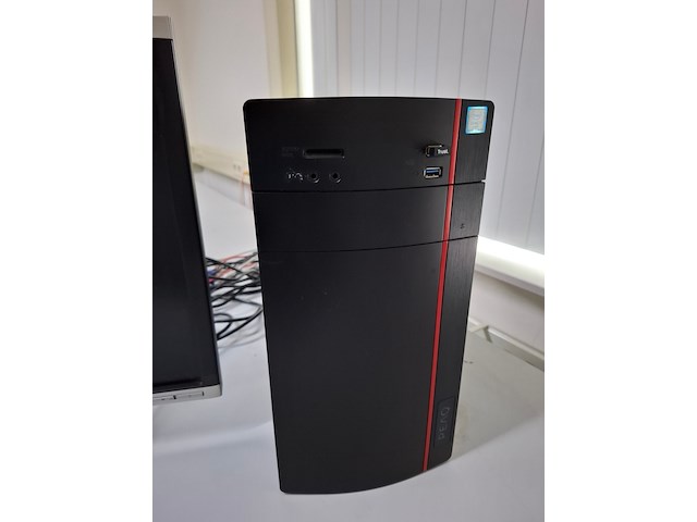 Computer met 4x diverse monitor peaq, med mt 8147n, pdt g 2020-i7n1, core i7 - afbeelding 2 van  7