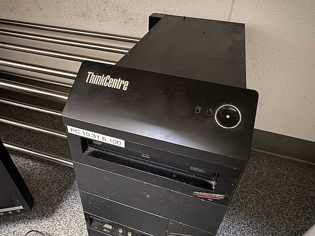 Computer met beeldscherm - afbeelding 2 van  3