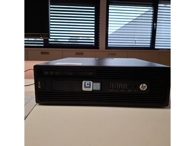 Computer met monitor, hp, z240, core i7 - afbeelding 2 van  8