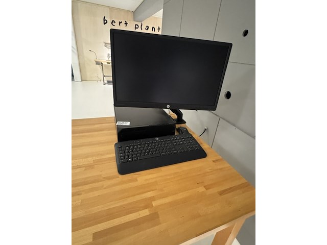Computer met monitor hp, z2 - afbeelding 1 van  5