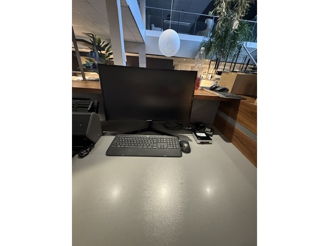Computer met monitor intel, nuc5i5ryk - afbeelding 1 van  4