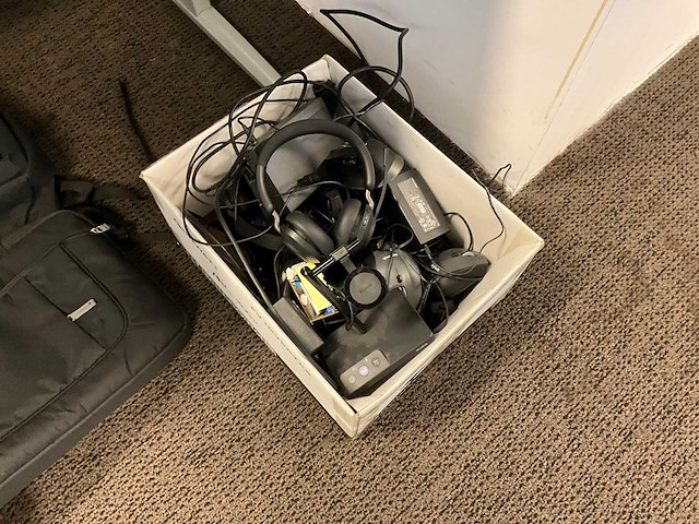 Computertoebehoren en kantoorartikelen - afbeelding 3 van  6