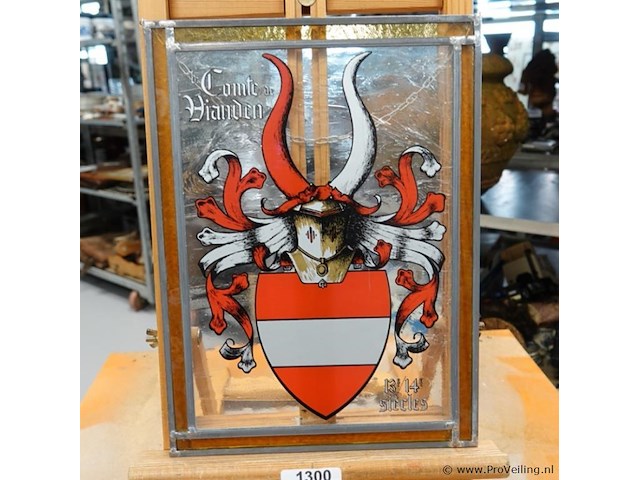 Comte vianden glas in lood raam - afbeelding 1 van  5