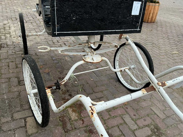 Concourswagen - afbeelding 2 van  23