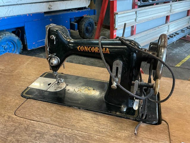 Condordia trapnaaimachine - afbeelding 2 van  5