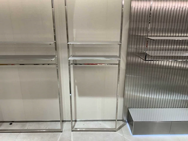 Confectiedisplay 420x1060x3100 mm - afbeelding 1 van  3
