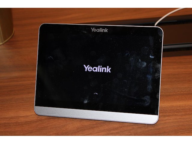 Conferentieset bestaande uit tv philips 164 cm, yealink meetingbar a20, dommel en collaboration touch panel... - afbeelding 3 van  4