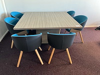 Conferentietabel - afbeelding 2 van  5