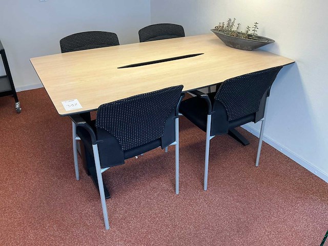 Conferentietafel met 4 stoelen - afbeelding 1 van  5