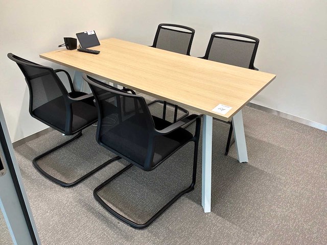 Conferentietafel met stoelen (3x) - afbeelding 8 van  8