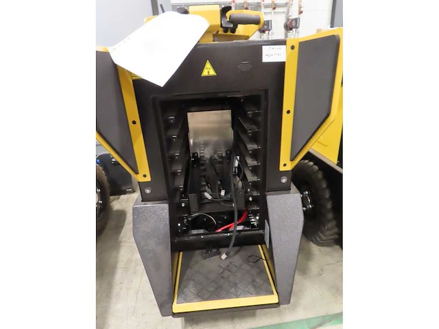 Conmeq - 2023 - as15 - mini loader elektrisch - in opbouw - afbeelding 4 van  9