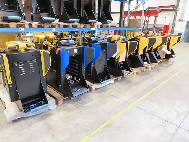 Conmeq - as15 - mini loader in opbouw (9x) - afbeelding 24 van  29