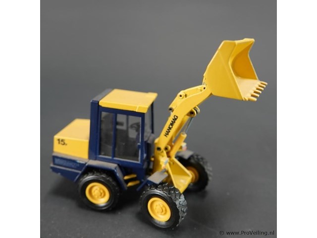 Conrad 1:50 hanomag 15f wiellader nr. 2427 - afbeelding 4 van  7