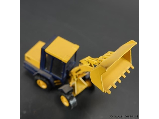 Conrad 1:50 hanomag 15f wiellader nr. 2427 - afbeelding 5 van  7
