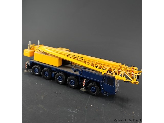 Conrad demag mobiele kraan, uitgevoerd in de kleuren van schiltmans. - afbeelding 4 van  7