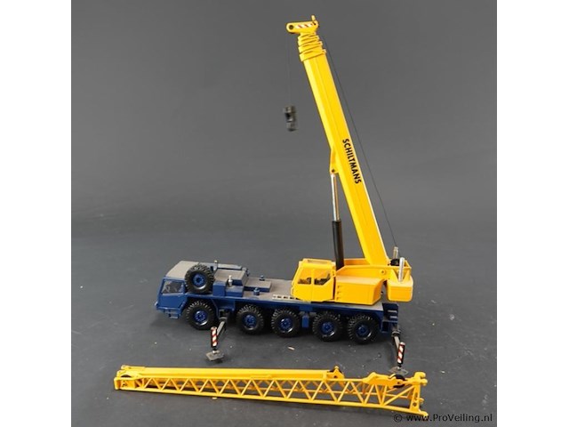 Conrad demag mobiele kraan, uitgevoerd in de kleuren van schiltmans. - afbeelding 7 van  7