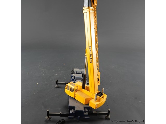 Conrad liebherr ltm 1030/2 mobiele kraan van bkv (barneveldse kraan verhuur). - afbeelding 2 van  7
