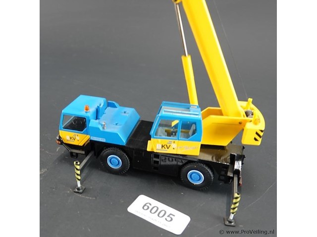 Conrad liebherr ltm 1030/2 mobiele kraan van bkv (barneveldse kraan verhuur). - afbeelding 5 van  7