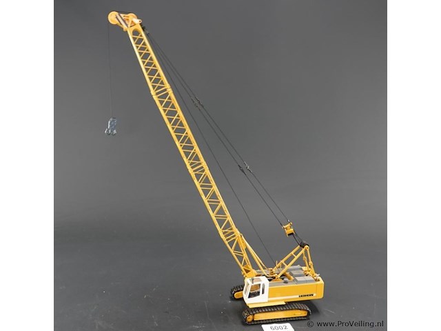 Conrad nr. 2731 liebherr hs 843 hd rupskraan - afbeelding 1 van  7