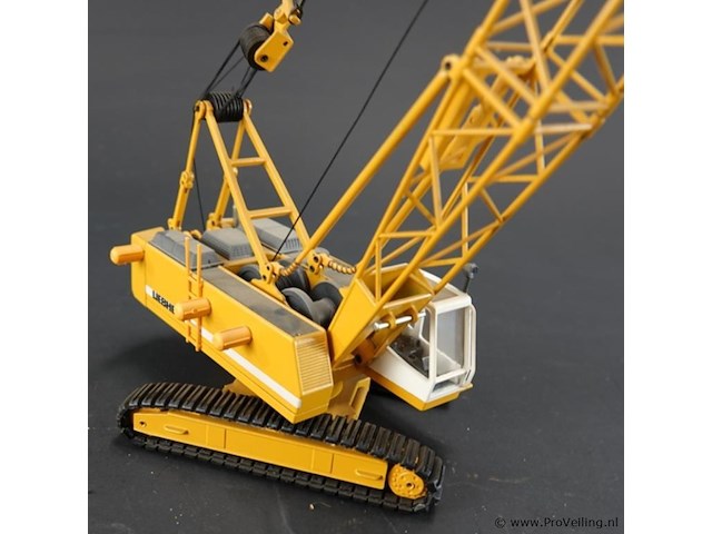 Conrad nr. 2731 liebherr hs 843 hd rupskraan - afbeelding 4 van  7