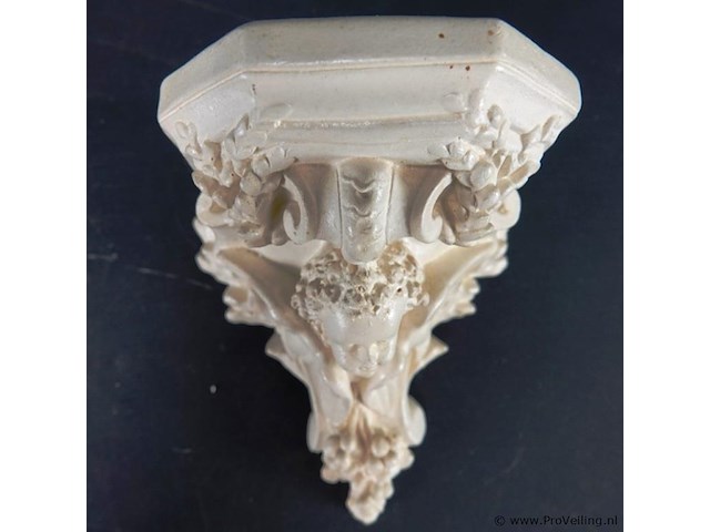 Console gedragen door putto - afbeelding 3 van  5