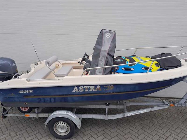 Consoleboot astra met yamaha 60pk efi 2009, blauw - afbeelding 30 van  32