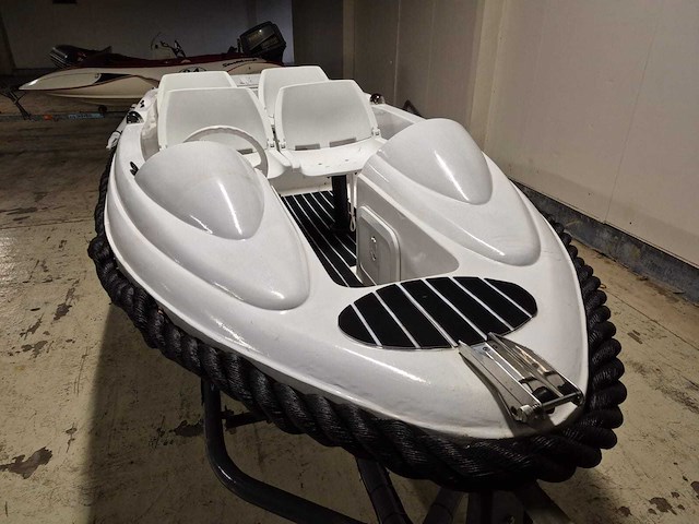 Consoleboot en visboot met inboard motor en kanteltrailer - afbeelding 5 van  35