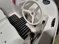 Consoleboot en visboot met inboard motor en kanteltrailer - afbeelding 7 van  35