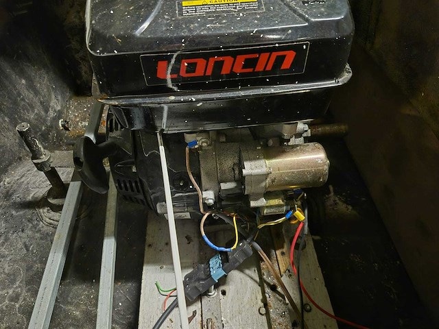 Consoleboot en visboot met inboard motor en kanteltrailer - afbeelding 27 van  35