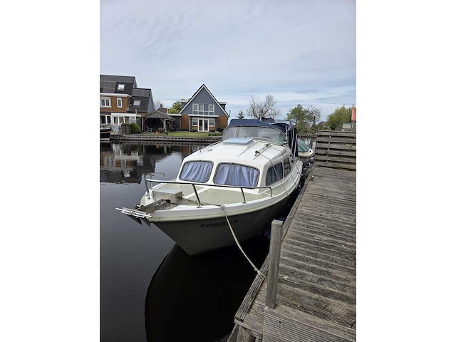 Consoleboot en visboot waterland 7 meter - benzinemotor - afbeelding 1 van  8